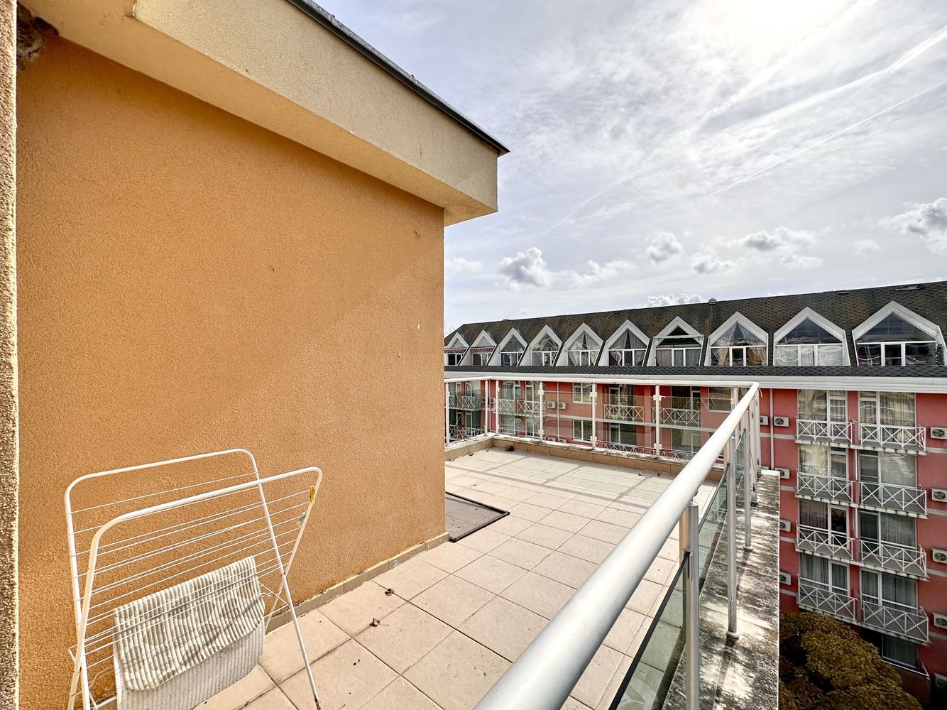 Spacious Studio with Impressive Panoramic Terrace in Sunny Beach