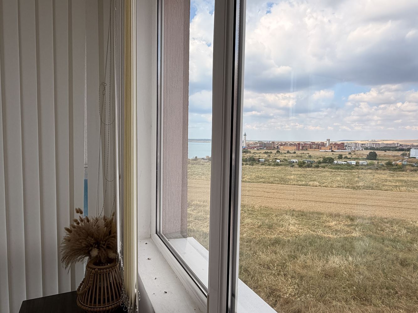First Line with a Beautiful Sea Panorama – Spacious One-Bedroom Apartment with Two Terraces