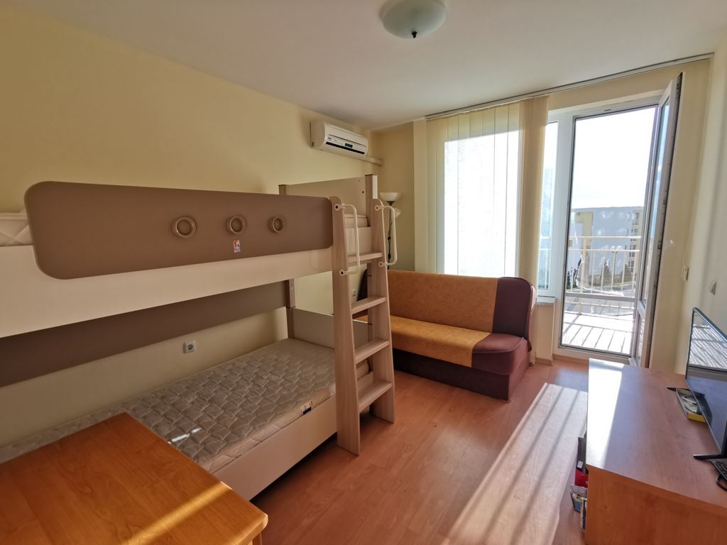 Two-bedroom apartment with sea panorama and private beach in a prestigious complex in Sveti Vlas