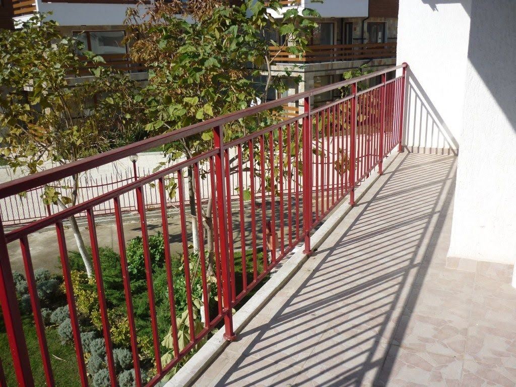 Fully Furnished One-Bedroom Apartment on the Beachfront with Sea View in Elenite