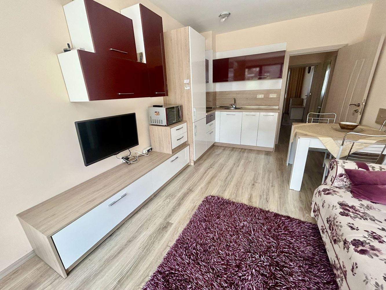 Comfortable one-bedroom apartment with direct access to the pool in Nessebar – an exceptionally convenient offer