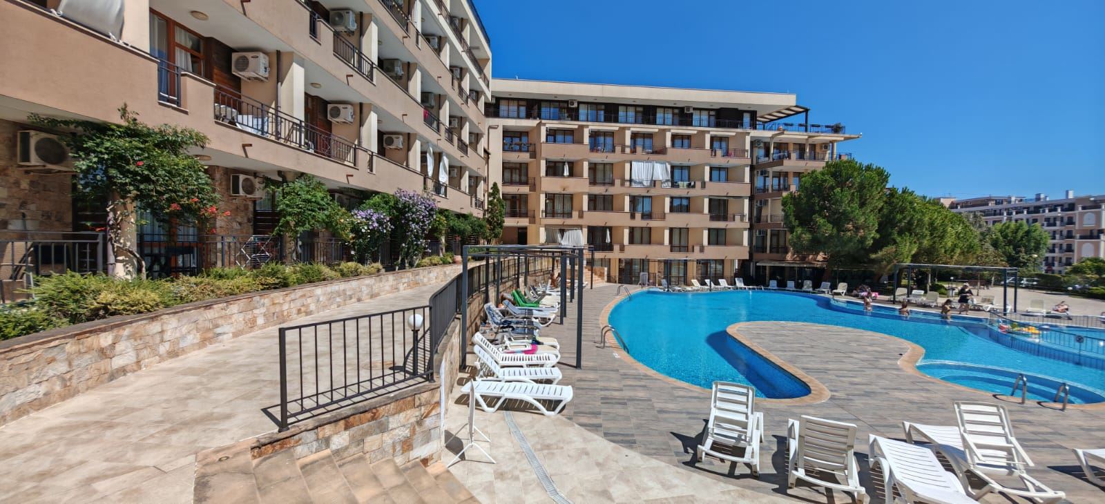 Excellent Opportunity in Sveti Vlas – Furnished One-Bedroom Spacious Apartment Close to the Beach