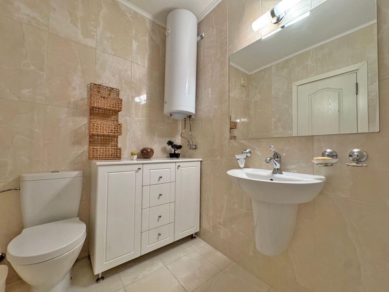 Luxury Two-Bedroom Apartment in an Exclusive Year-Round Complex in Nessebar