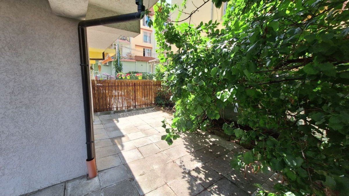 No maintenance fee – ground-floor studio with a private garden 200 m from the South Beach in Ravda