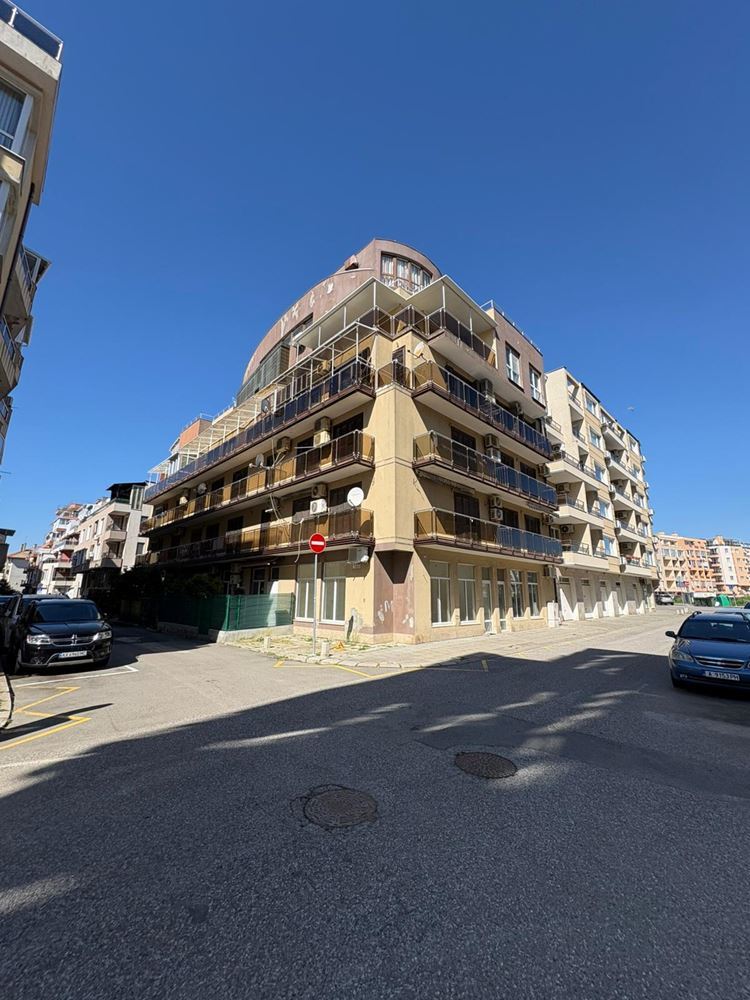 Spacious studio in the heart of Pomorie Old Town – just steps from the sea