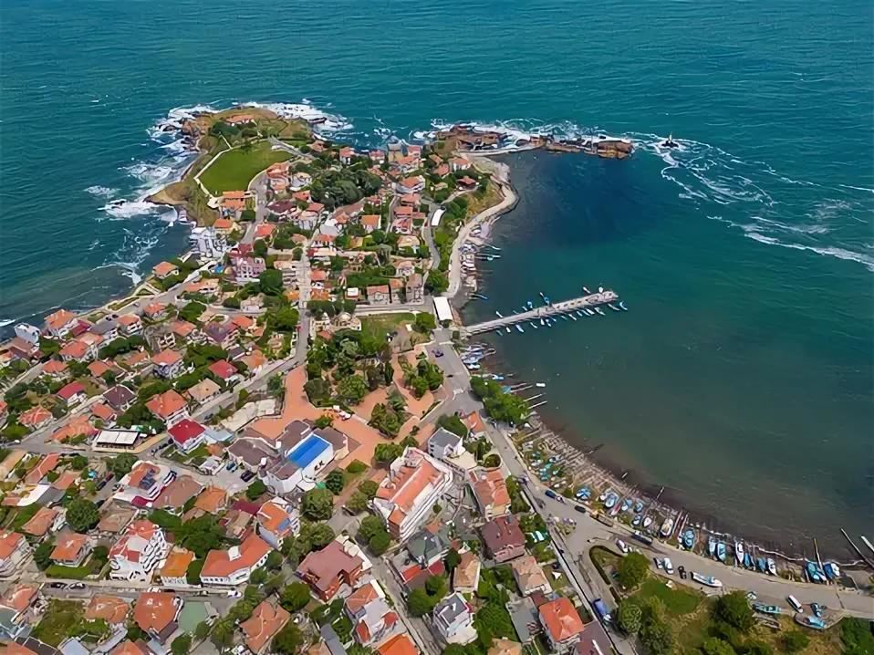 One-bedroom apartment 50 meters from the sea with no maintenance fee – Ahtopol