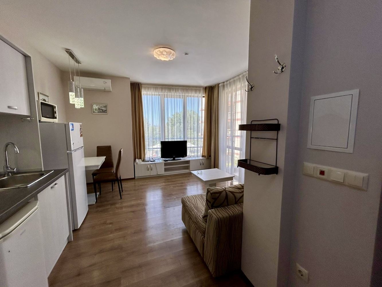 Cozy one-bedroom apartment with pool and green area view in a great complex in Sunny Beach