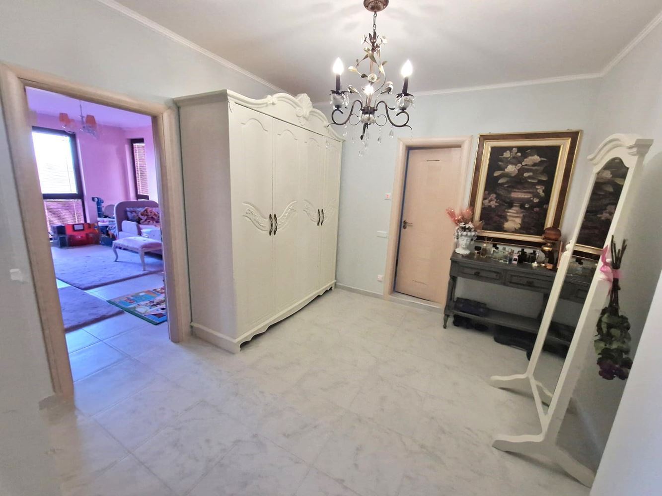 Exclusive apartment with three bedrooms – ultimate living standard and discreet luxury