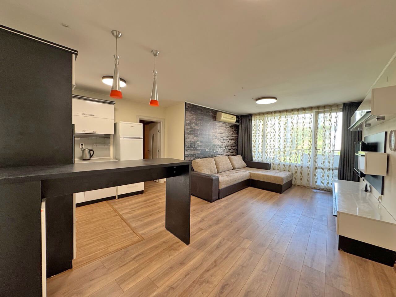Two-bedroom apartment in a luxury complex on the first line in Sveti Vlas