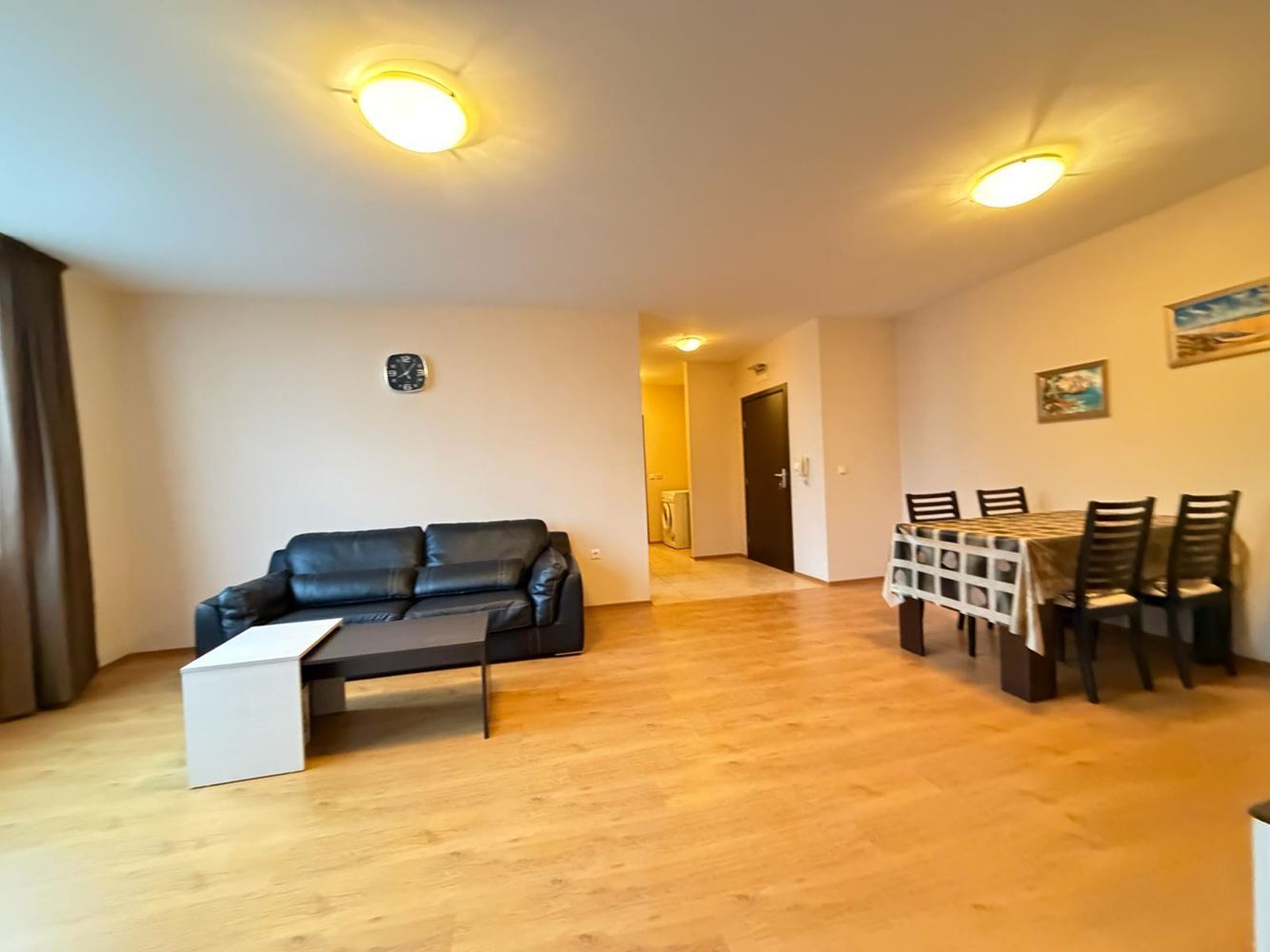 Spacious three-room apartment in Nessebar – fully furnished, in a quiet and fast-developing area near the sea