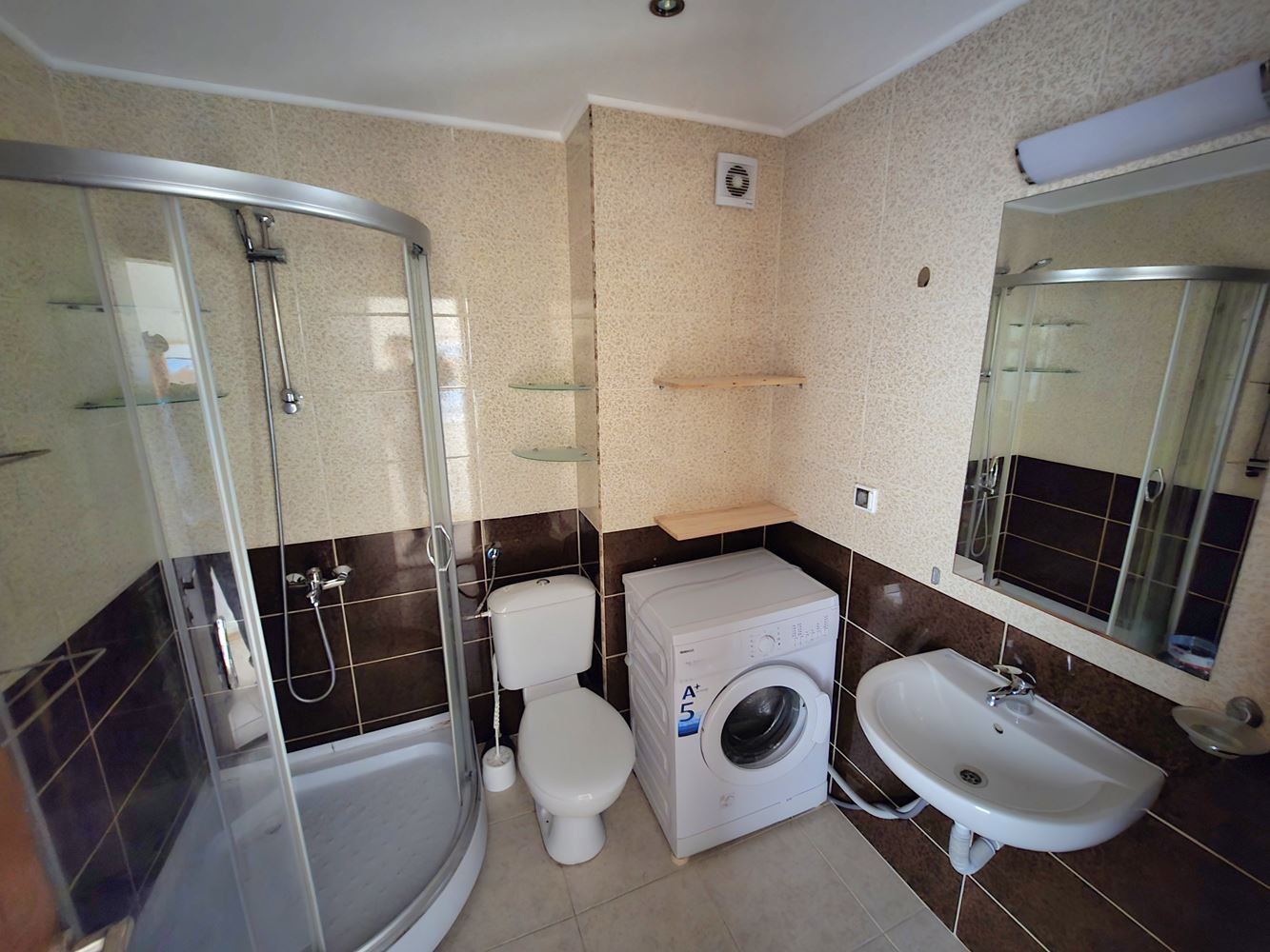Space, Comfort and a Pool View – Your New Home in Ravda