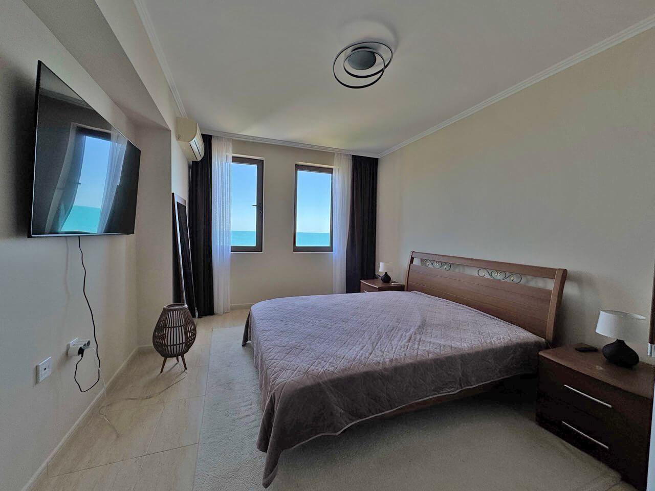 One-Bedroom Apartment on the First Line with Panoramic Sea View in Sveti Vlas