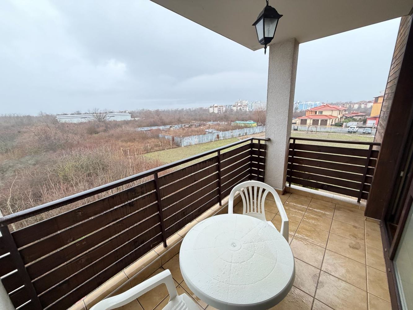 Spacious three-room apartment in Nessebar – fully furnished, in a quiet and fast-developing area near the sea