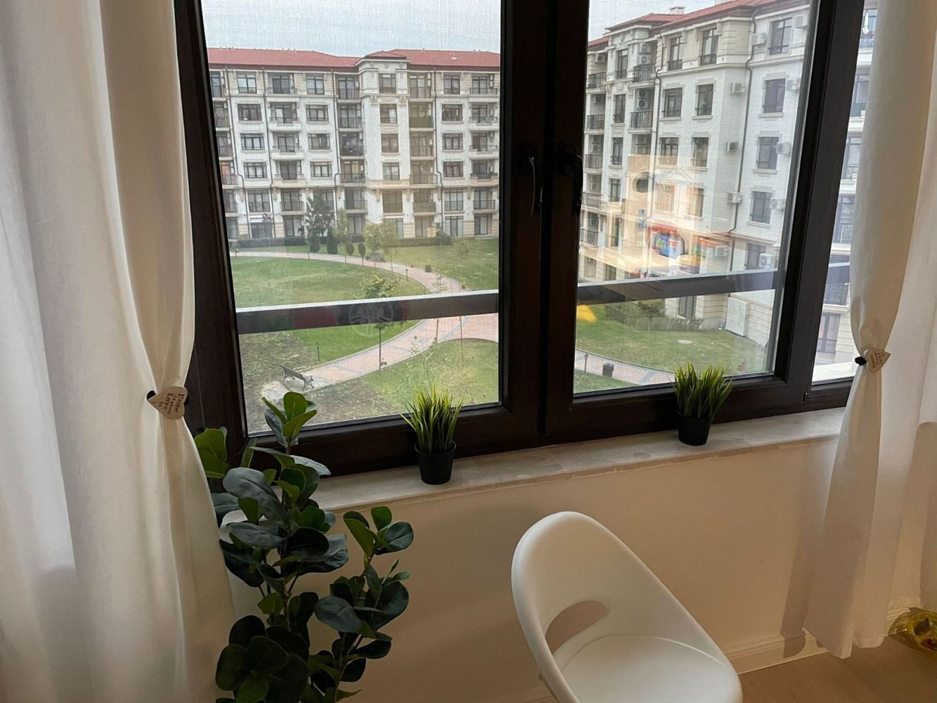 Spacious Five-Room Apartment with Sea Panorama in Pomorie – Comfort, Style and Functionality for a Large Family