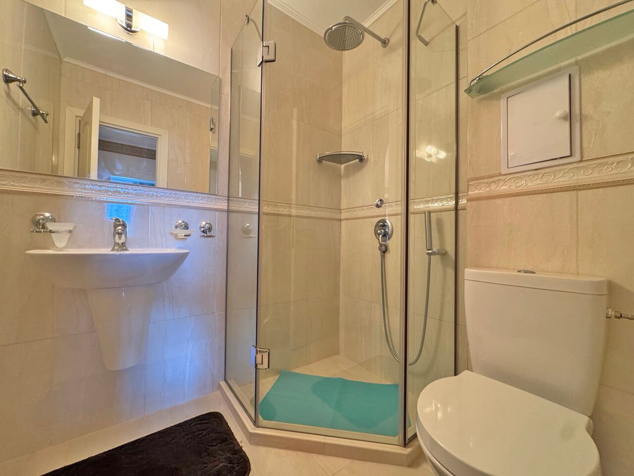 Luxury Two-Bedroom Apartment in an Exclusive Year-Round Complex in Nessebar