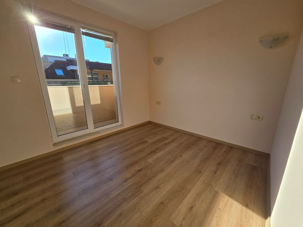 New One-Bedroom Apartment in Pomorie – Renovated, Ready for Furnishing, with a Spacious Balcony and Barbecue