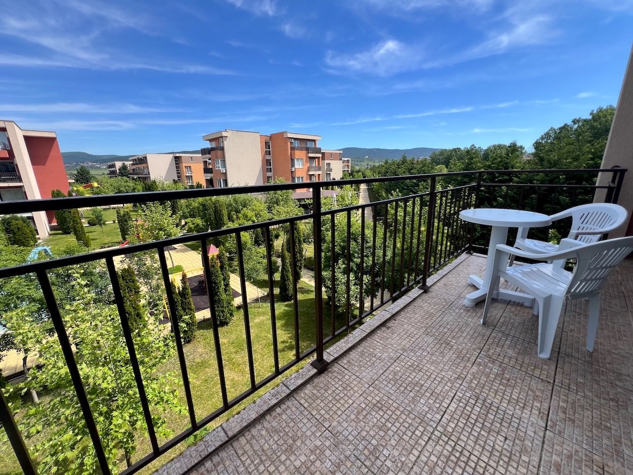 Spacious studio in Sunny Beach with an excellent location and an impressive complex – ready to move in or invest in