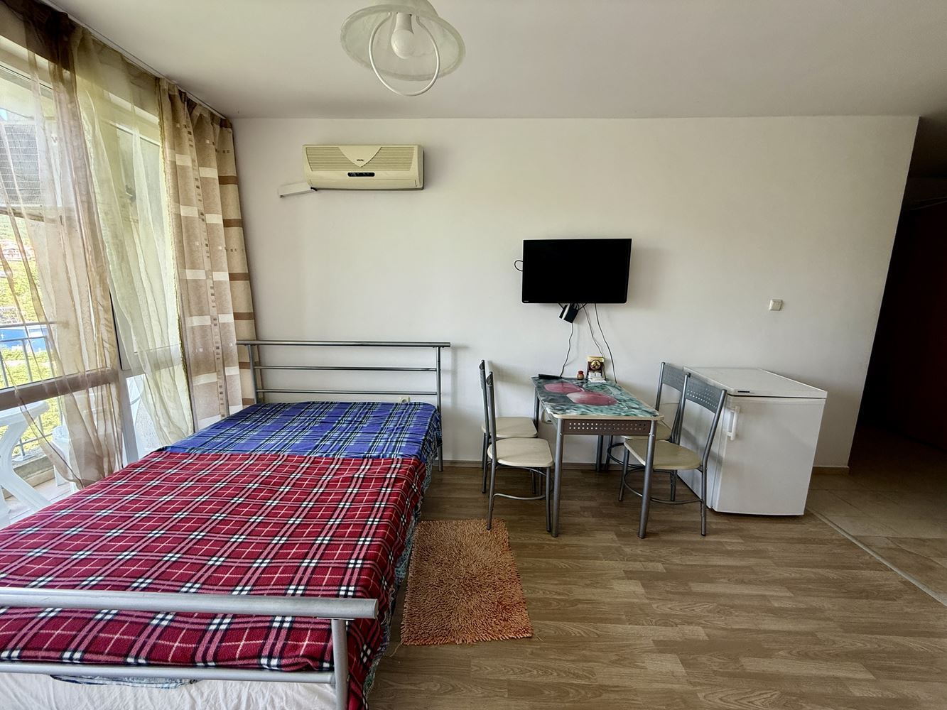 Cozy and fully furnished studio in Sveti Vlas – a perfect home by the sea with a low maintenance fee