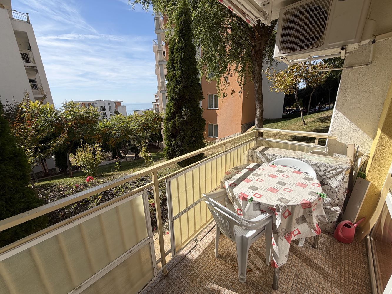 One-Bedroom Apartment with a Spacious Terrace and Sea View in Sveti Vlas – 300 Metres from the Beach