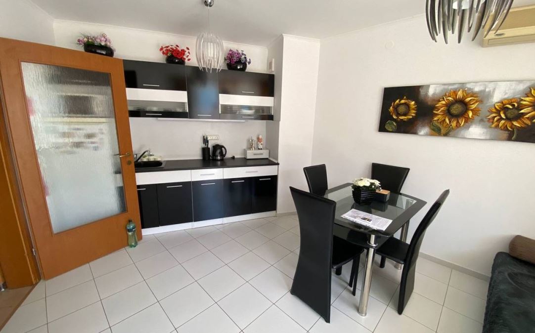 Two-bedroom apartment with sea view on the first line in Elenite – comfort, nature, and tranquility
