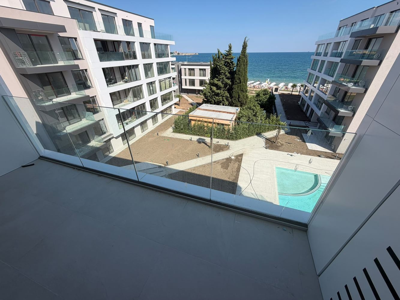 Spacious One-Bedroom Apartment with Direct Panoramic Sea View in Ravda – Premium Comfort and Breathtaking Views from Every Room