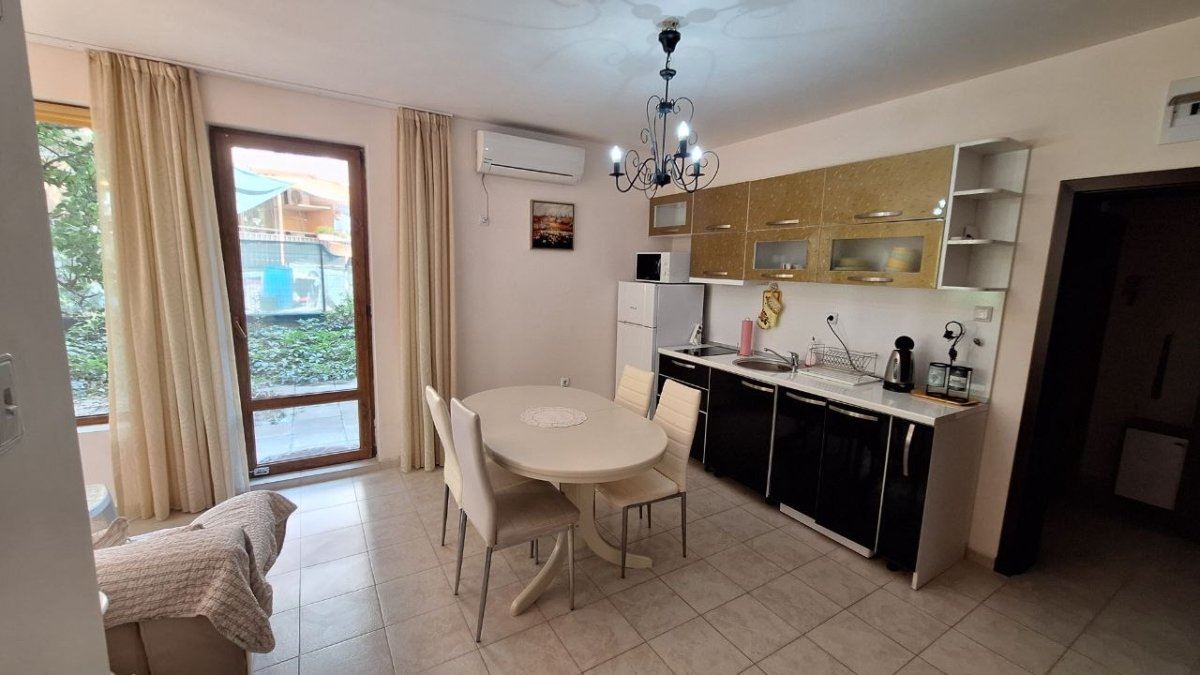 No maintenance fee – ground-floor studio with a private garden 200 m from the South Beach in Ravda