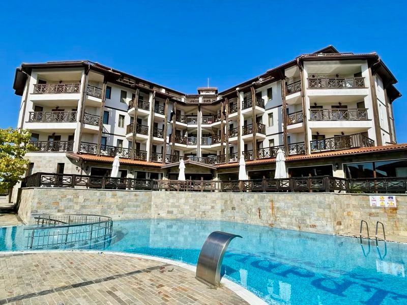 Spacious fully furnished studio with pool view in Sunny Beach – comfort, tranquility, and excellent investment