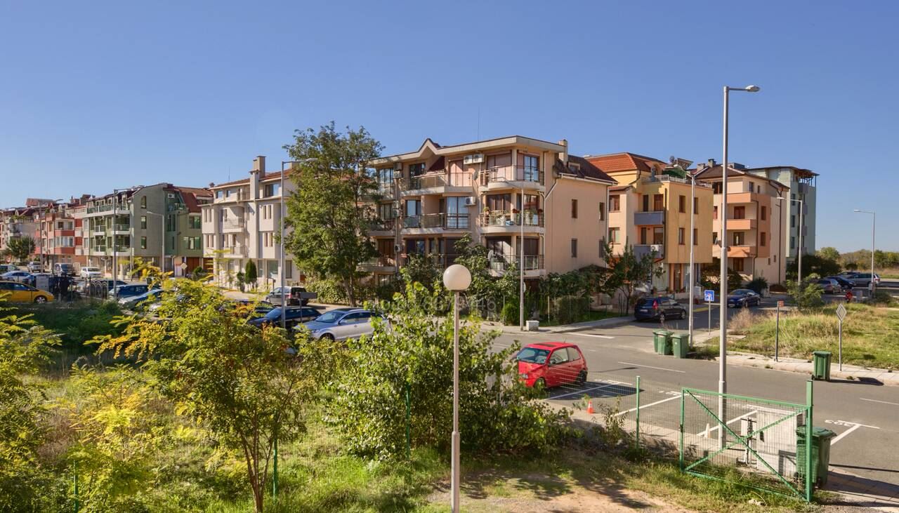 Spacious One-Bedroom Apartment with Excellent Location in the Black Sea District, Nessebar