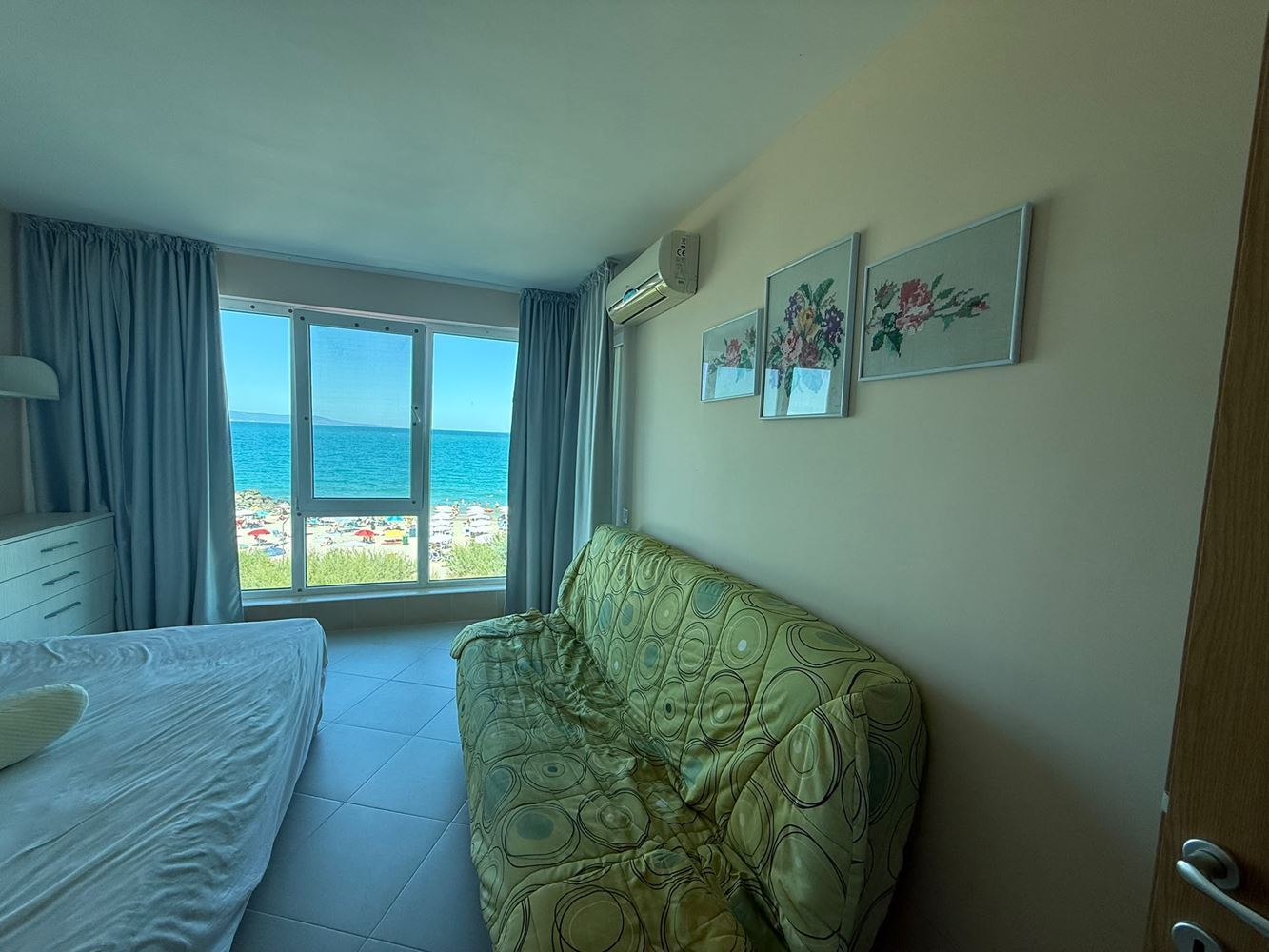 Front Sea View – Spacious One-Bedroom Apartment on the First Line in Pomorie