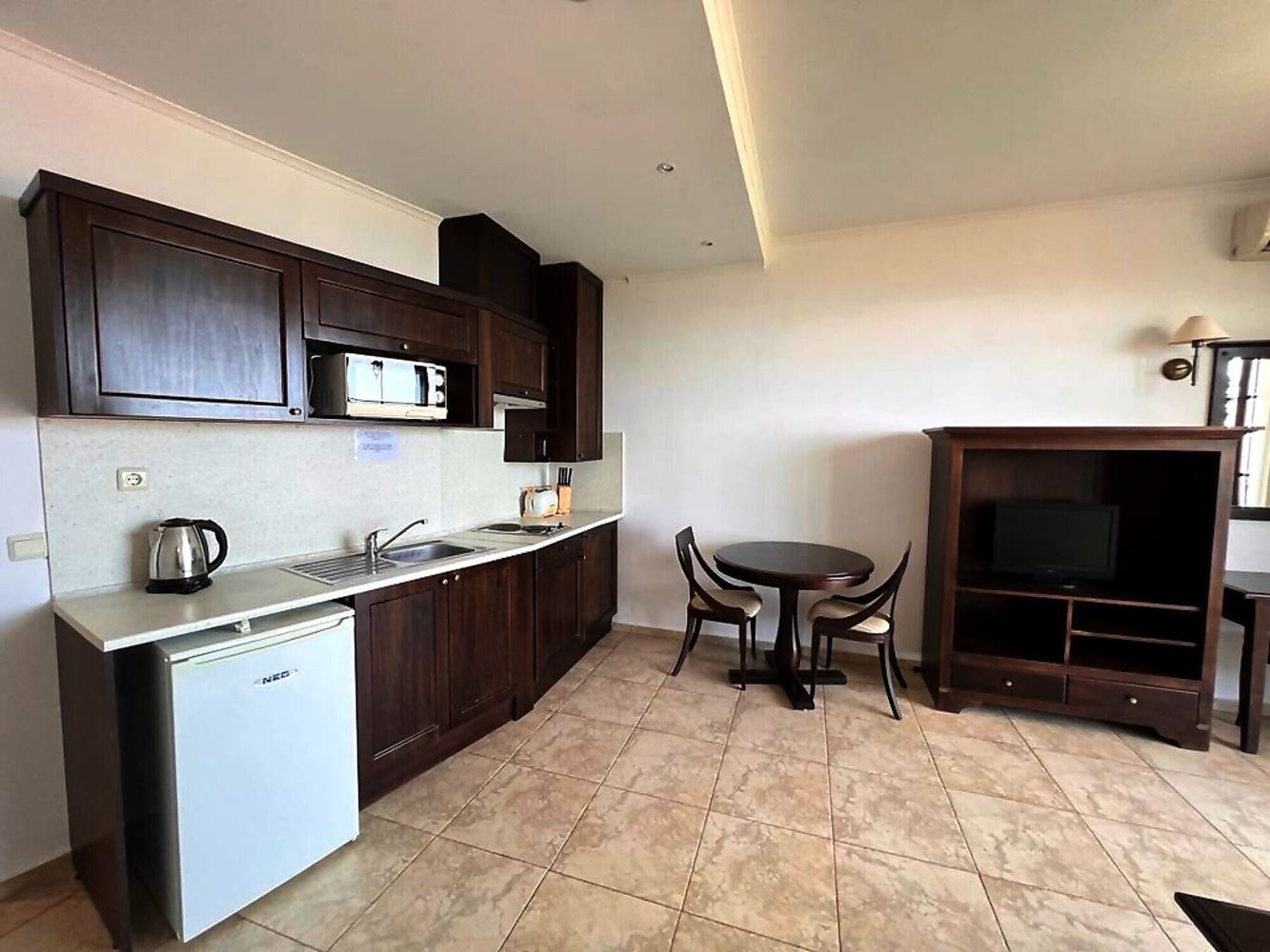 One-Bedroom Apartment with Beautiful Sea Views in a Seafront Complex in Obzor