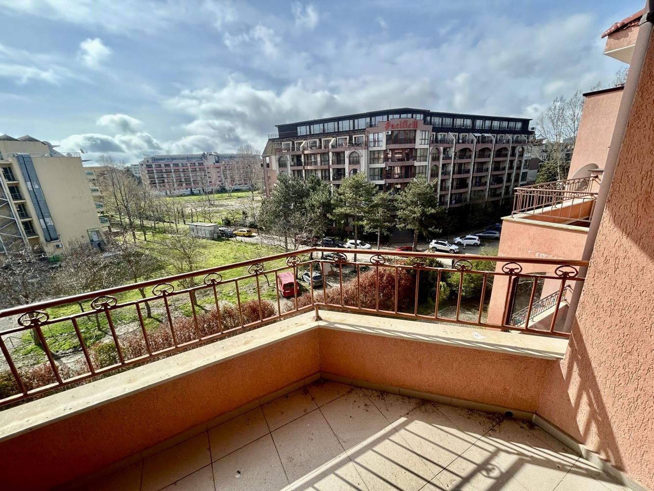 One-bedroom apartment in the central part of Sunny Beach with pool view