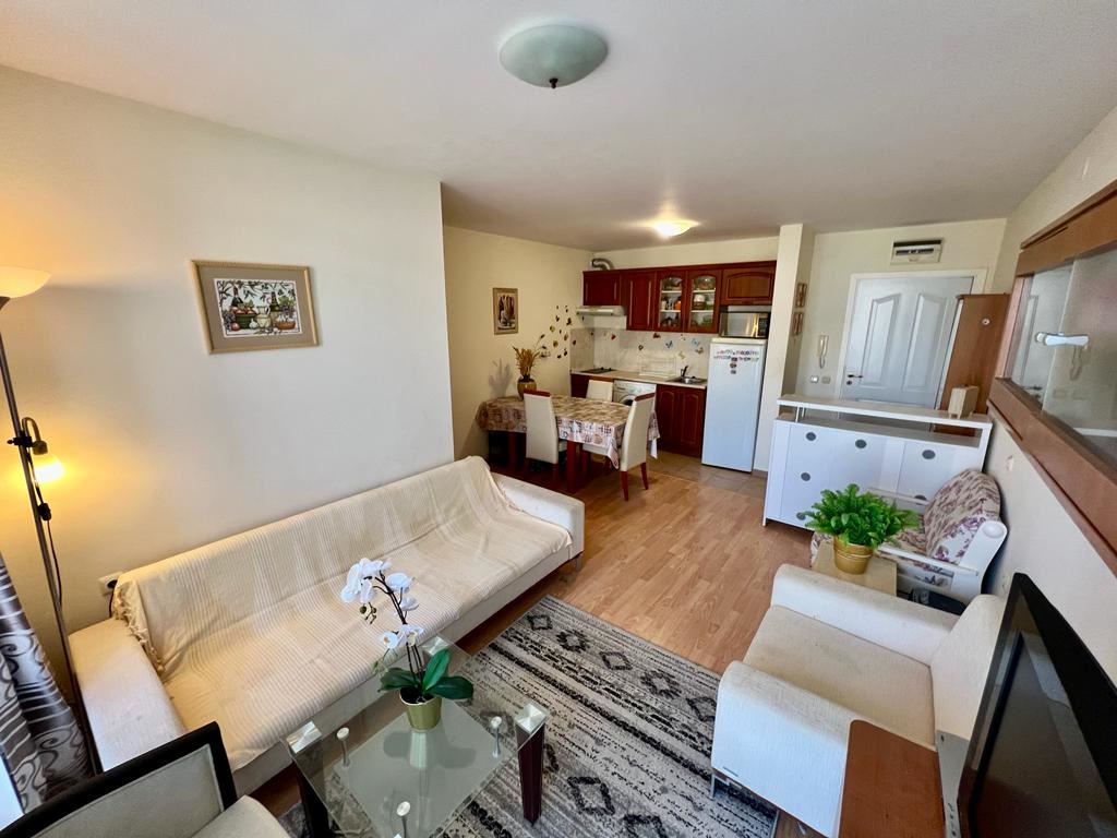 Apartment in a complex with a wide range of services