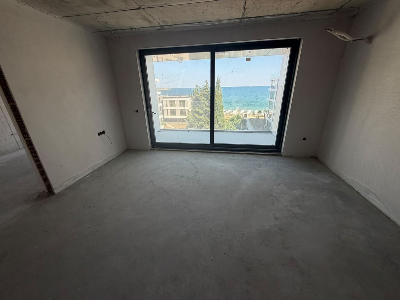 Spacious One-Bedroom Apartment with Direct Panoramic Sea View in Ravda – Premium Comfort and Breathtaking Views from Every Room