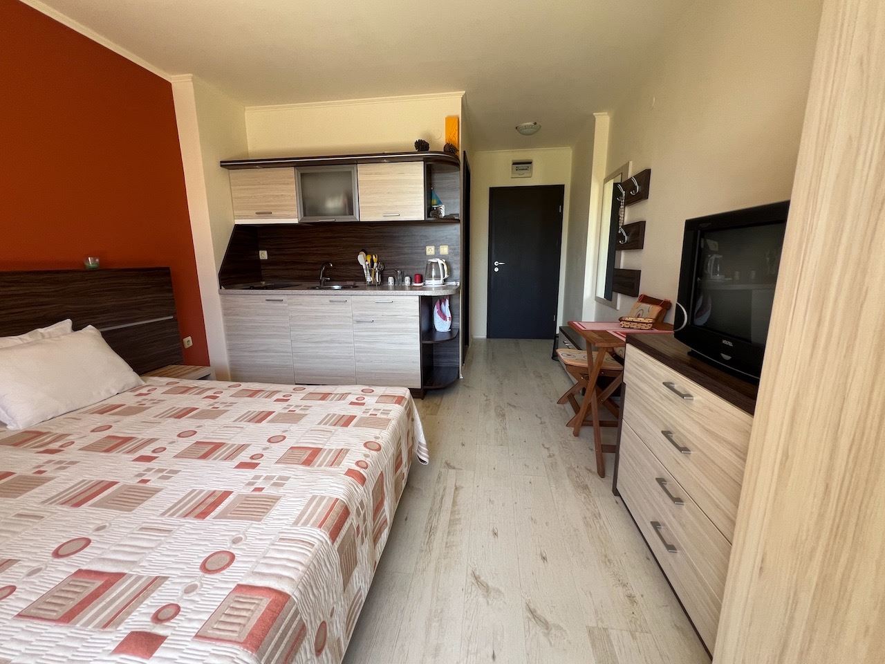 Comfortable studio with pool view in Sunny Beach – fully furnished and ready to use