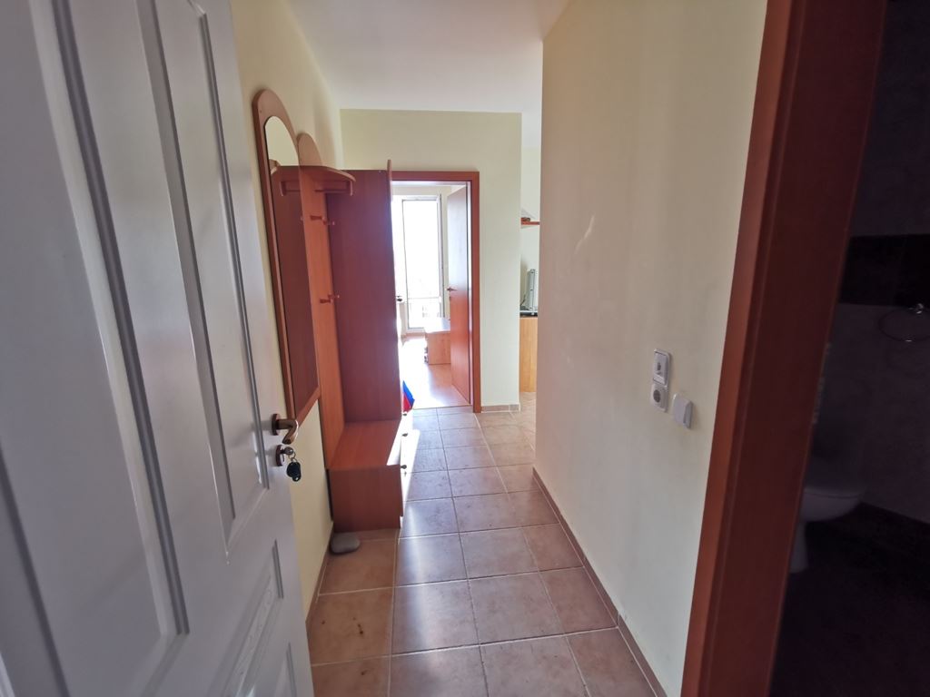Two-bedroom apartment with sea panorama and private beach in a prestigious complex in Sveti Vlas