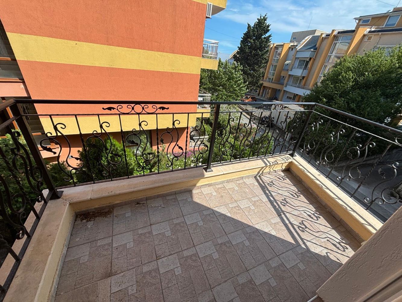 Cozy One-Bedroom Apartment in Ravda – Only 200 m from the Sea, No Maintenance Fee