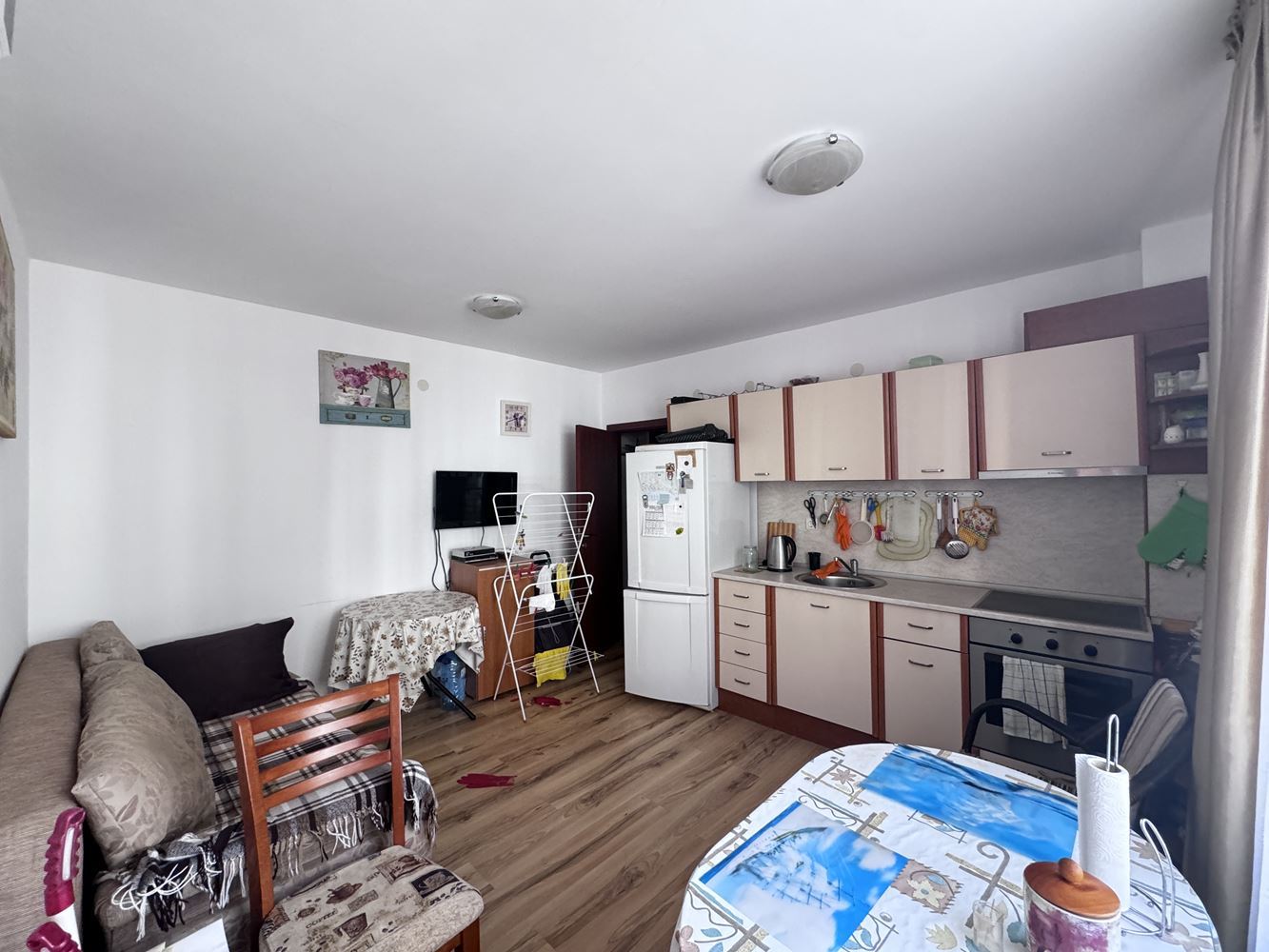 One-bedroom apartment with direct pool access in the “Viktorio” complex, Sveti Vlas – comfort and holiday feeling