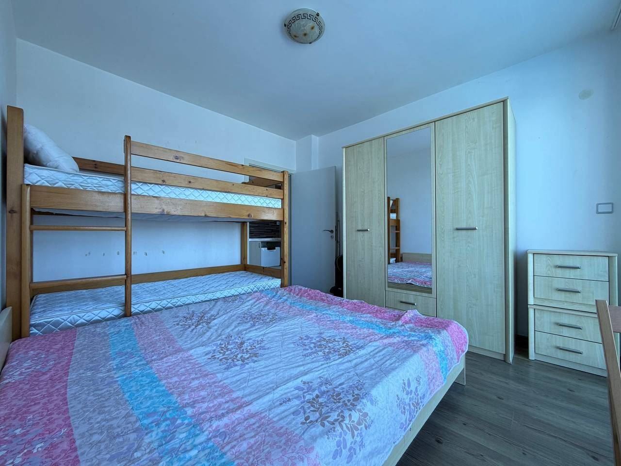 One-Bedroom Apartment on the First Sea Line in Pomorie – Panoramic Views of the Sea and Swimming Pool