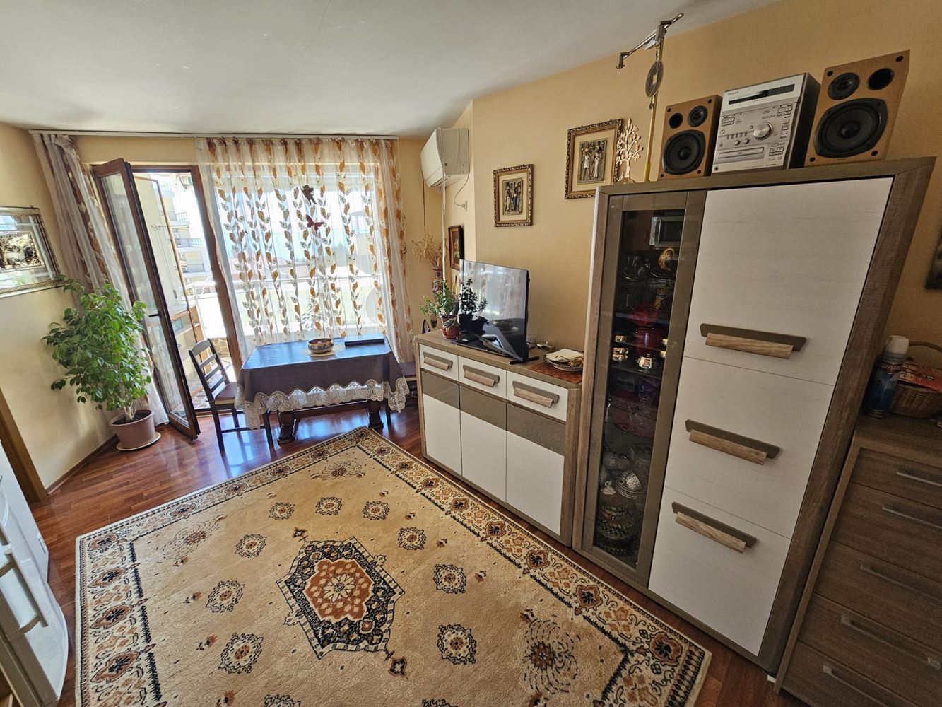 One-bedroom apartment with sea view in Sveti Vlas – prestige, comfort and location 100 m from the beach. With a parking space in the complex