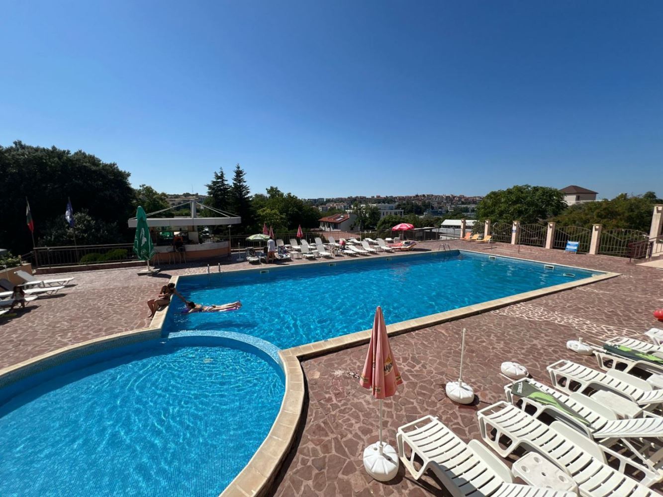 Spacious two-bedroom apartment with large terrace and parking space in Sozopol – near Harmani Beach