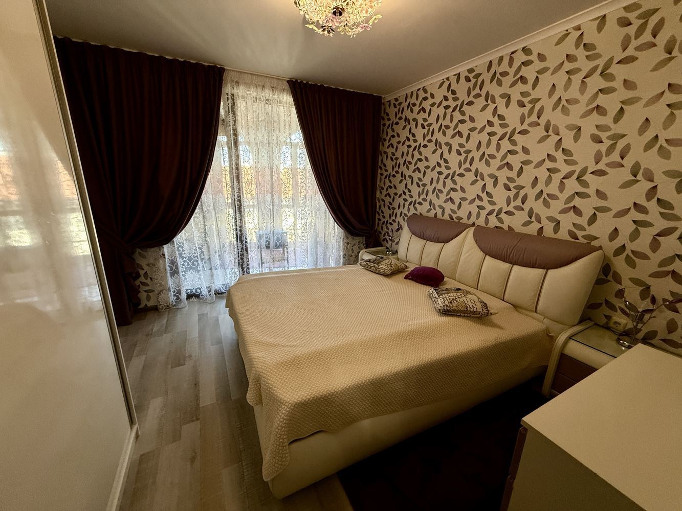 First-Line Apartment in Sveti Vlas – Stylish Property Near the Beach and Marina Dinevi Yacht Port