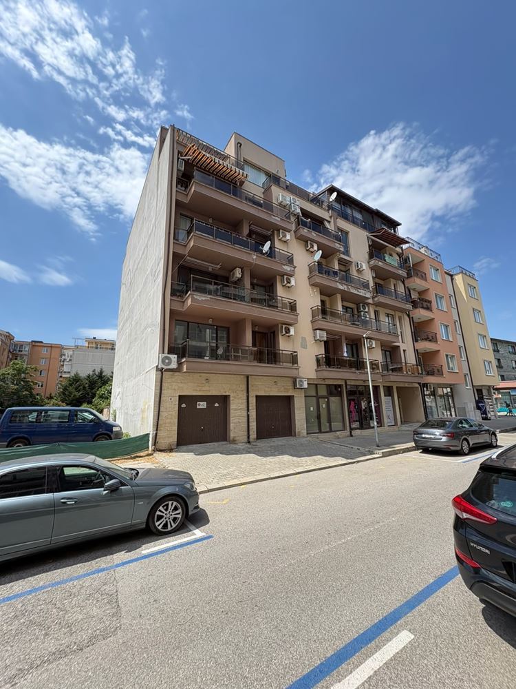 One-bedroom apartment with sea view in the Old Town of Pomorie