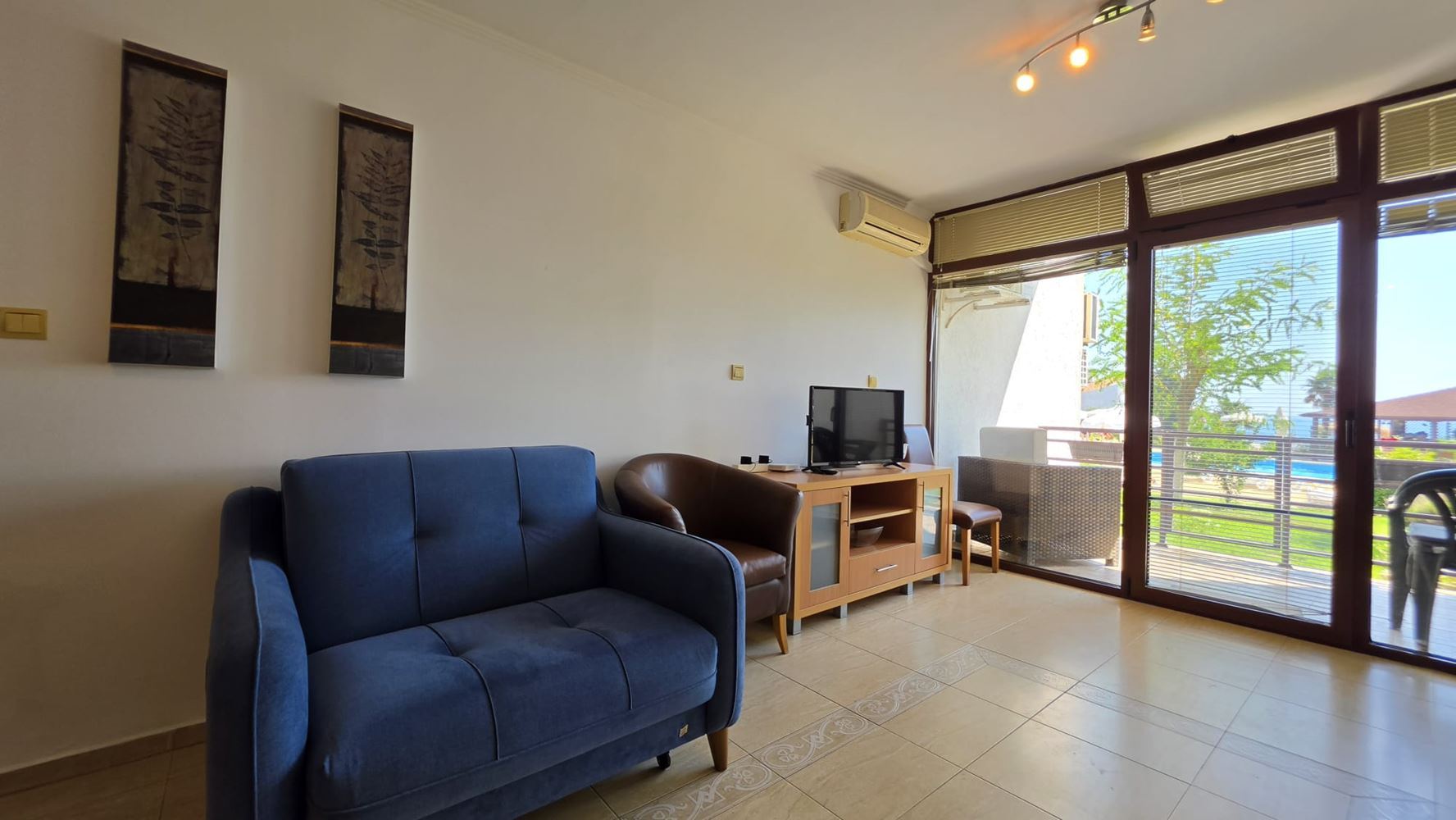 Your Seaside Oasis on the First Line in Sveti Vlas