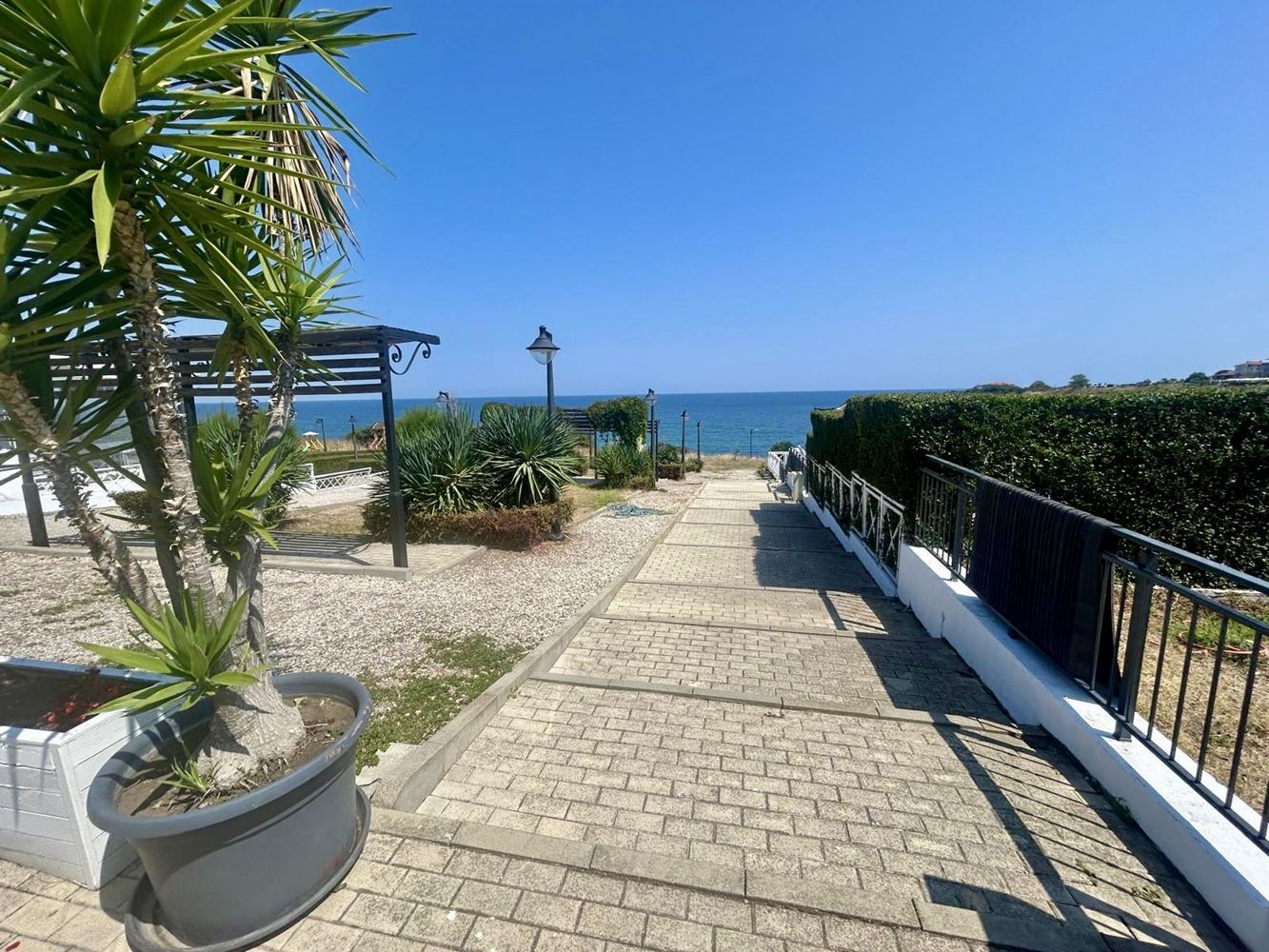 Cozy and Spacious Studio in Ahtopol – Ready for Use, Act 16 and Pool View
