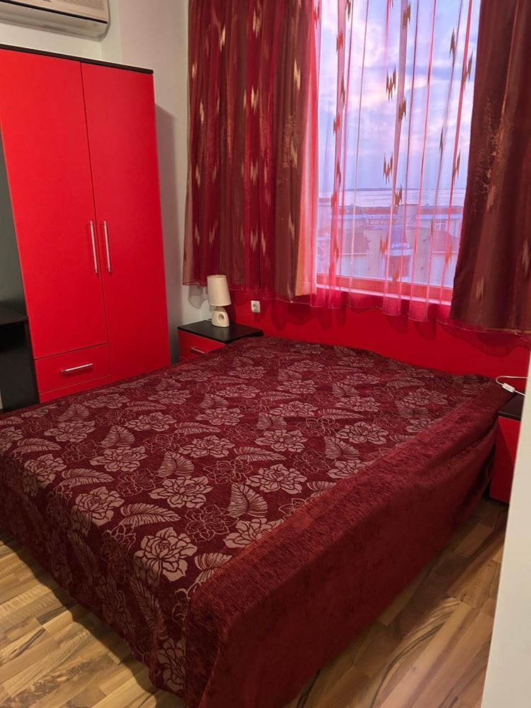 Spacious Apartment with Two Bedrooms and Panoramic Sea View in Sveti Vlas