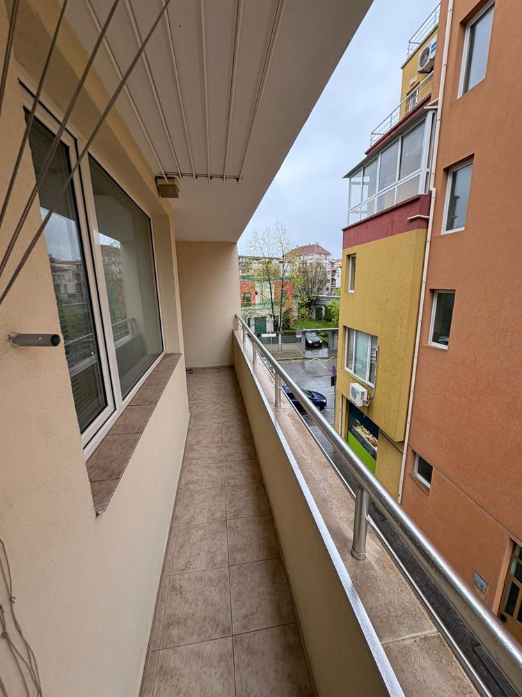 One-bedroom apartment in Pomorie – excellent location only 400 m from the sea and the city center