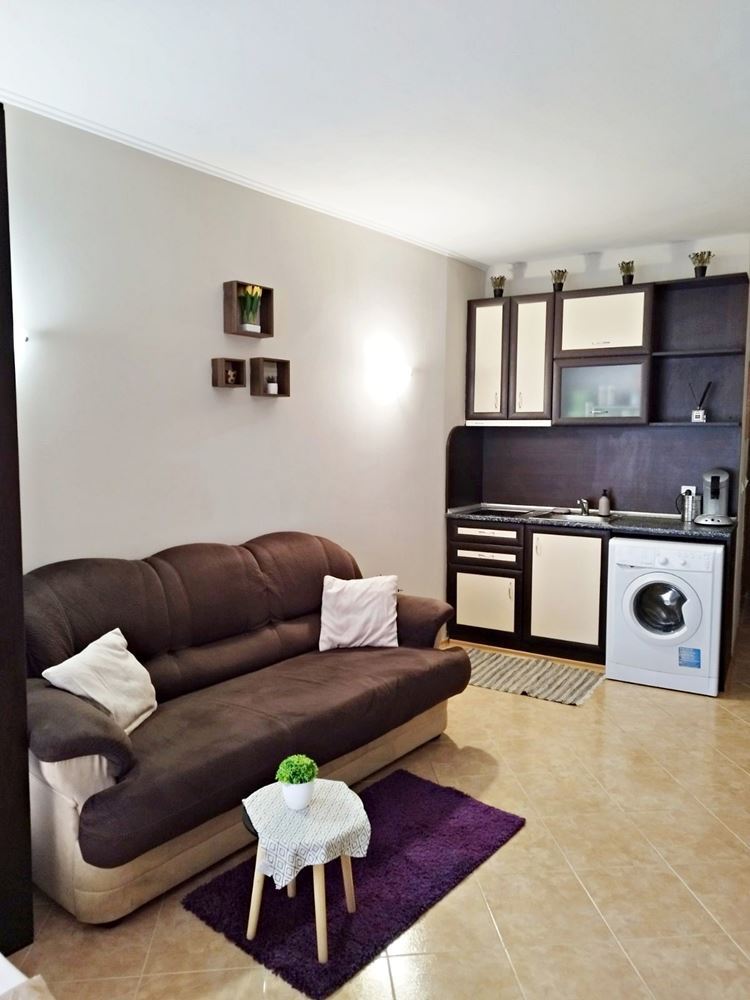 Ground-floor studio with no maintenance fee in Sunny Beach – excellent investment and year-round use
