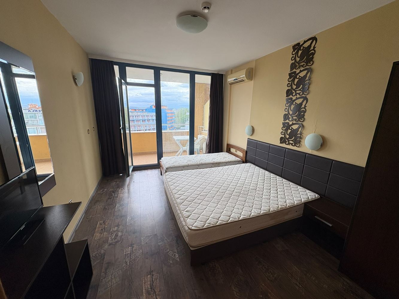 Two-bedroom apartment in Sunny Beach – spacious living, amenities and entertainment in a holiday complex