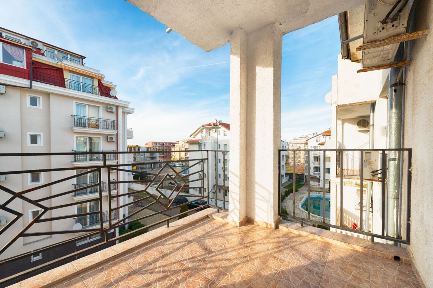 Stylishly renovated two-bedroom apartment in a well-maintained complex in Sunny Beach – comfort, tranquility and excellent location