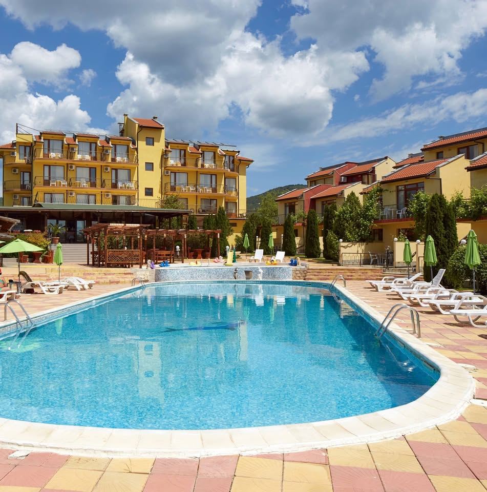 One-bedroom apartment in Sveti Vlas – 300 m from the sea, excellent infrastructure and installment payment until the end of the year